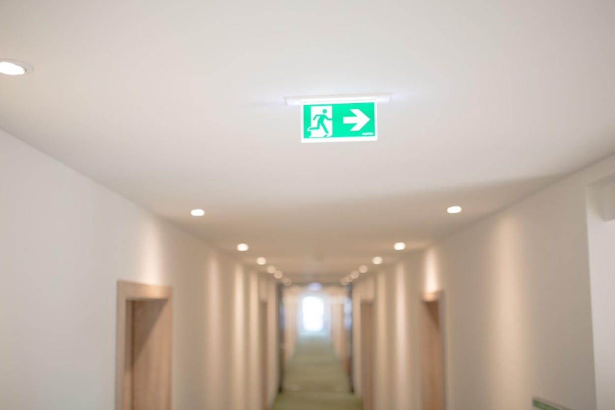 Sicherheitsbeleuchtung bei MKS GmbH, Katzer & Kramer in Hof